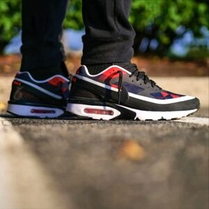 NIKE AIR CLASSIC BW ULTRA GRAPHIC